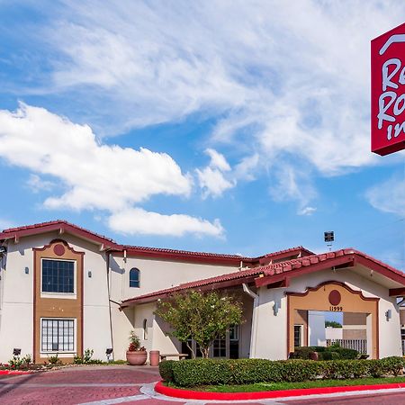 Red Roof Inn Houston East I-10 Eksteriør billede