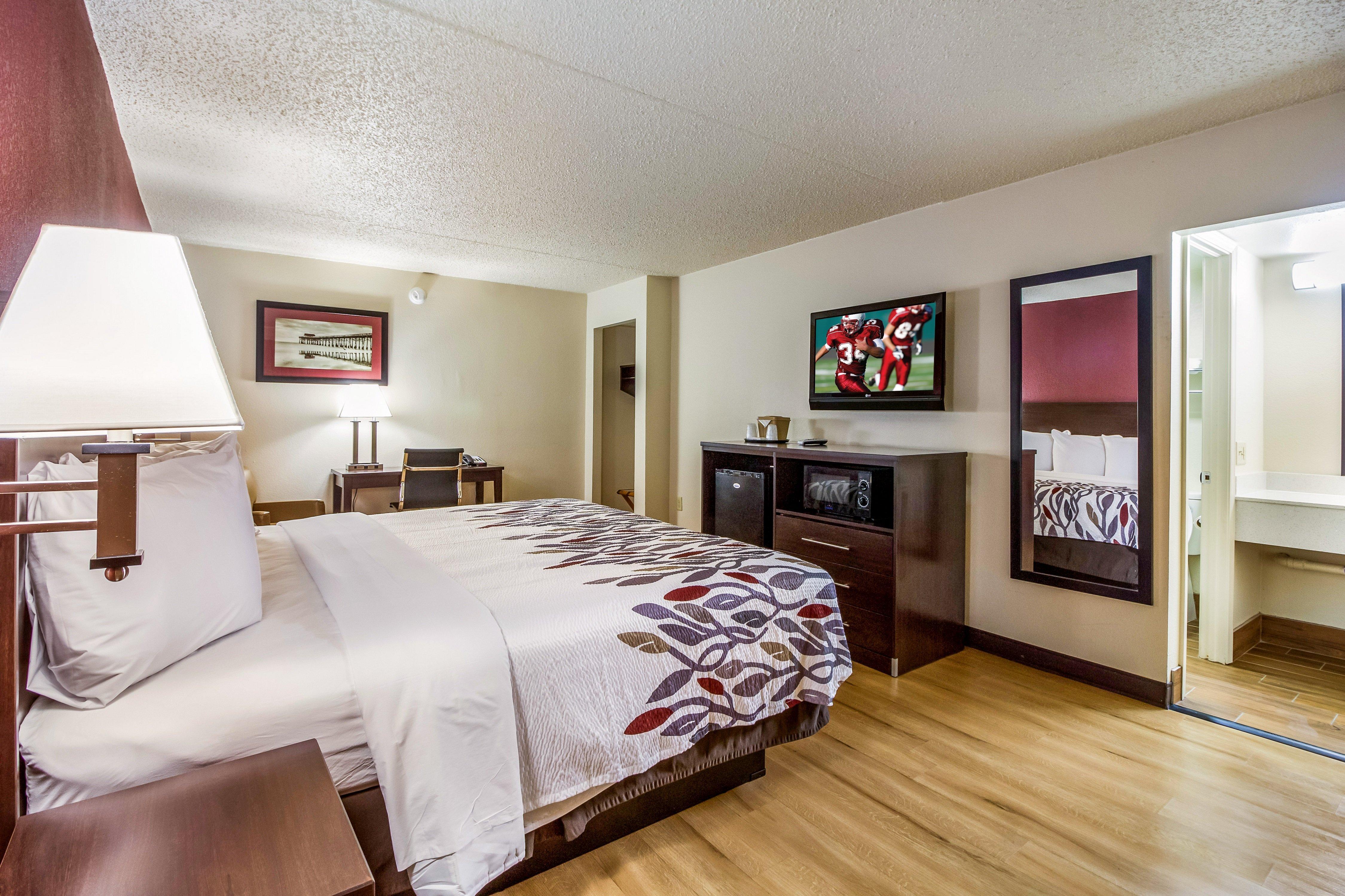 Red Roof Inn Houston East I-10 Eksteriør billede