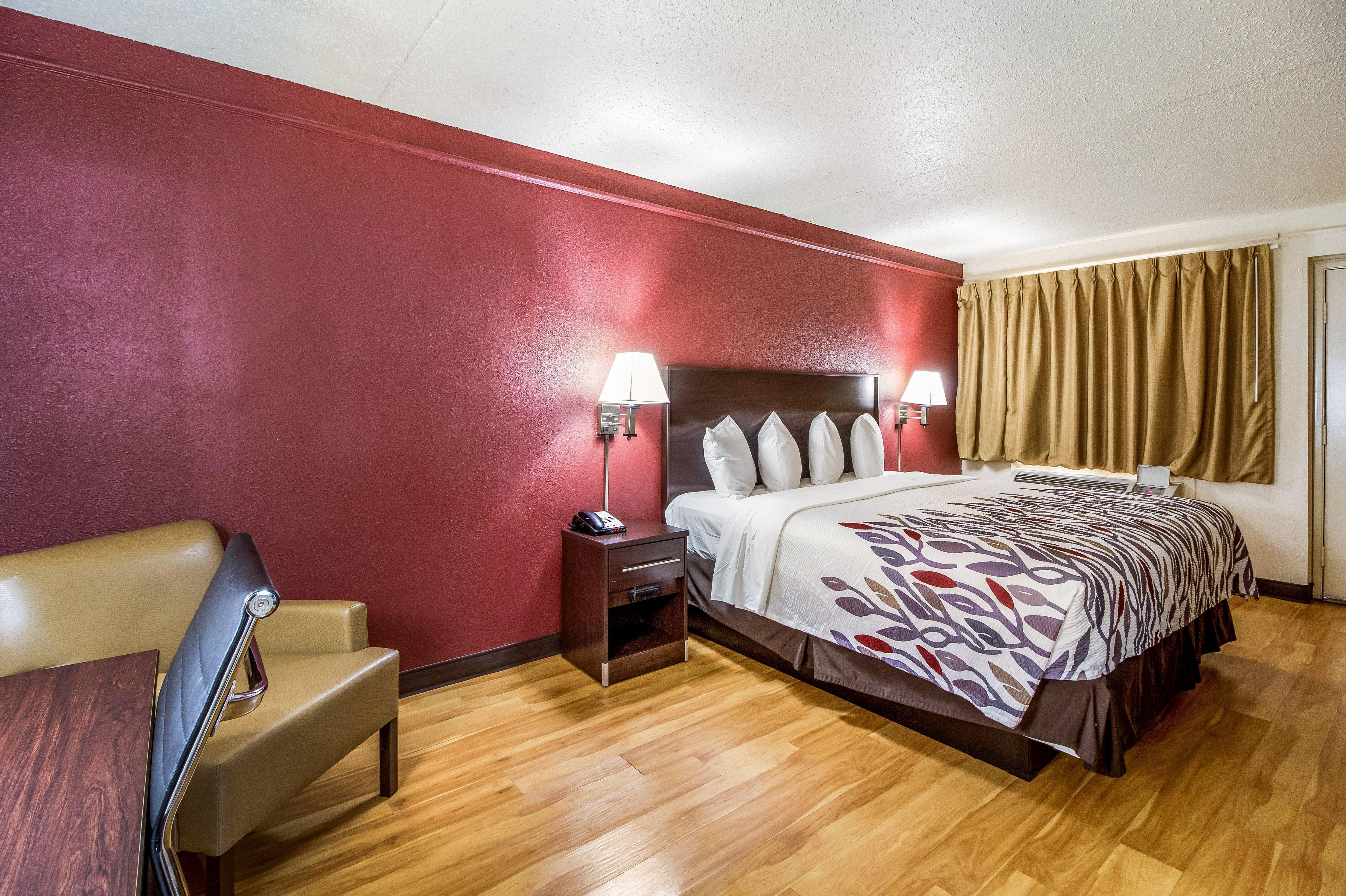 Red Roof Inn Houston East I-10 Eksteriør billede